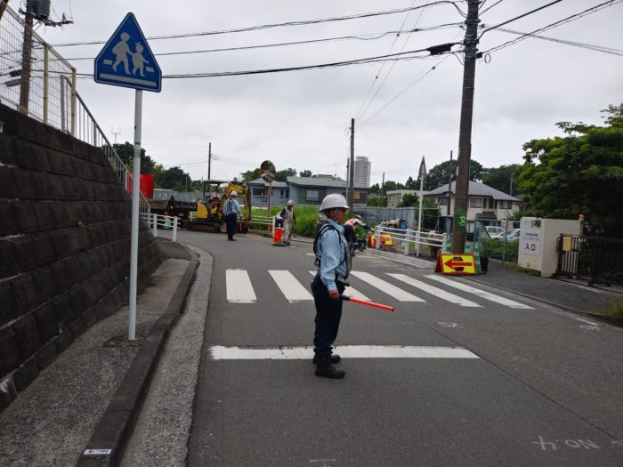 2022年6月　横浜市旭区川島町　舗装補修工事に伴う交通誘導警備業務